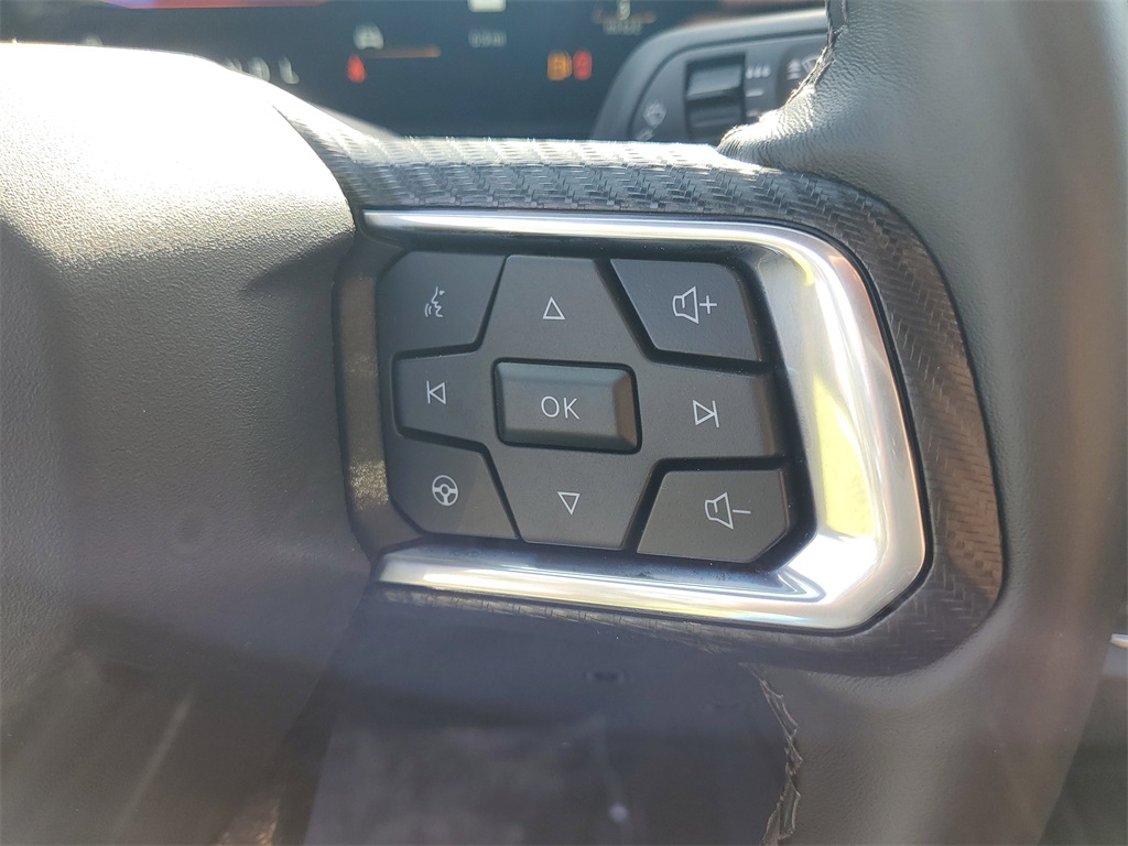 2025 Ford Mustang EcoBoost Premium Image 17 of 33