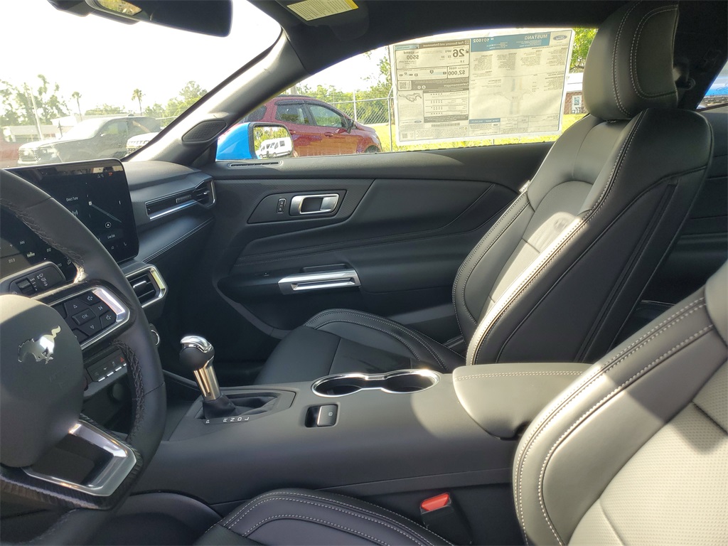 2025 Ford Mustang EcoBoost Premium Image 12 of 33