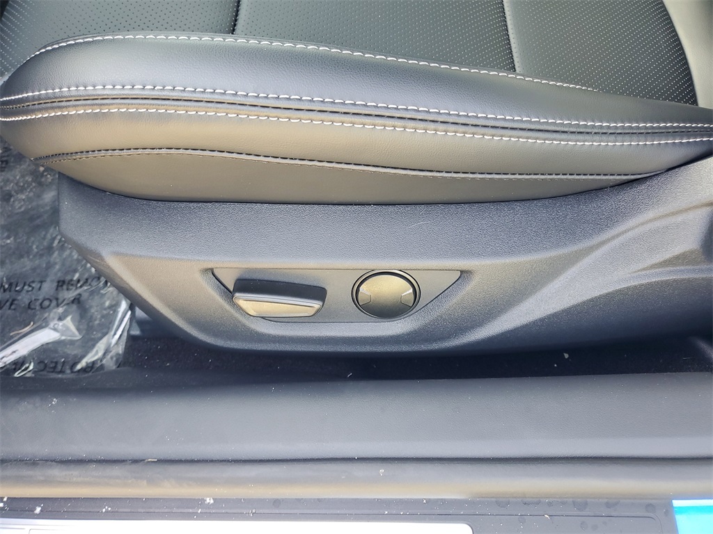 2025 Ford Mustang EcoBoost Premium Image 13 of 33