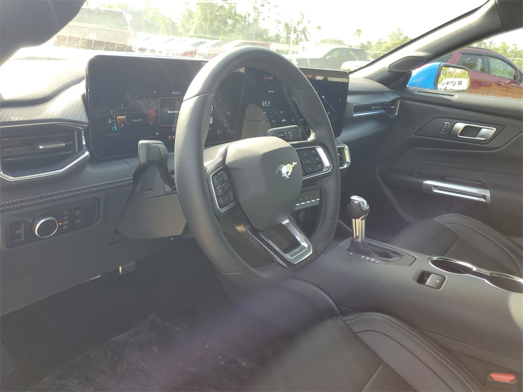 2025 Ford Mustang EcoBoost Premium Image 11 of 33