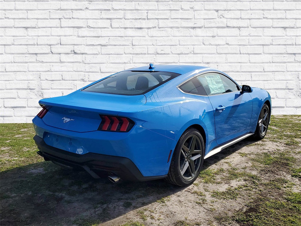 2025 Ford Mustang EcoBoost Premium Image 5 of 33