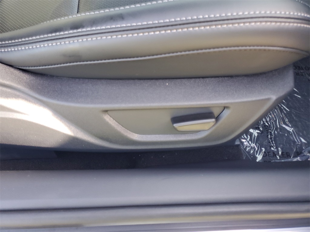 2025 Ford Mustang EcoBoost Premium Image 32 of 33