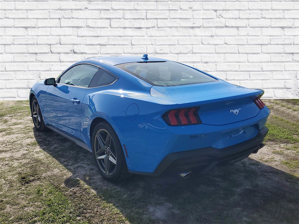 2025 Ford Mustang EcoBoost Premium Image 7 of 33