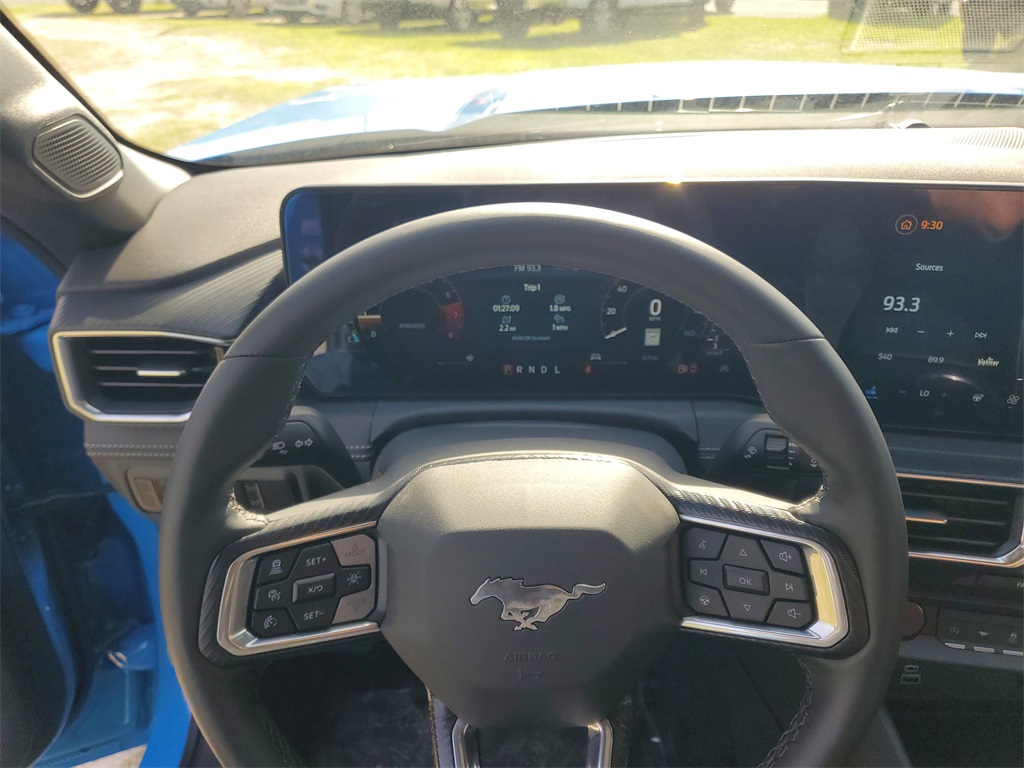 2025 Ford Mustang EcoBoost Premium Image 18 of 33