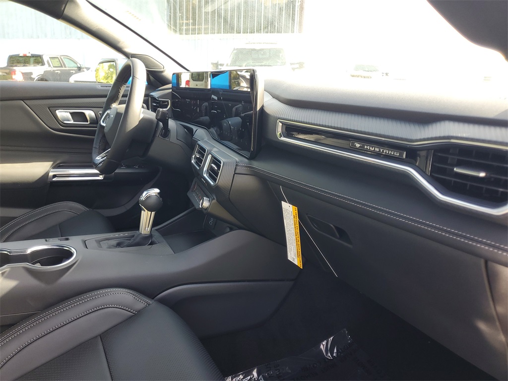 2025 Ford Mustang EcoBoost Premium Image 30 of 33