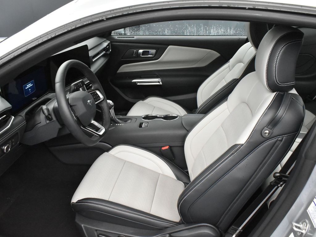 2025 Ford Mustang EcoBoost Premium Image 35 of 52
