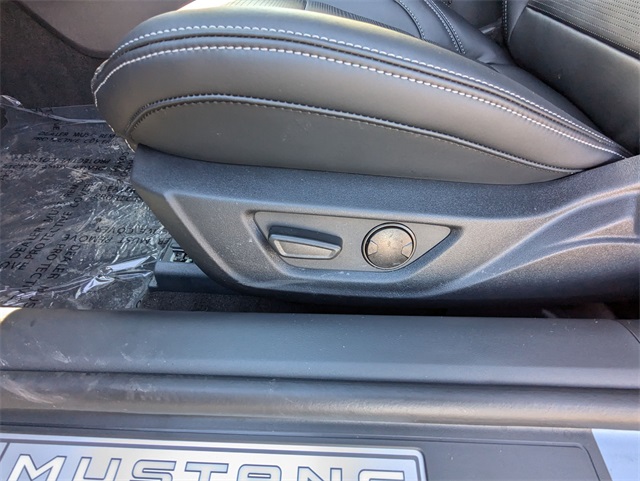 Vehicle image 8 of 26