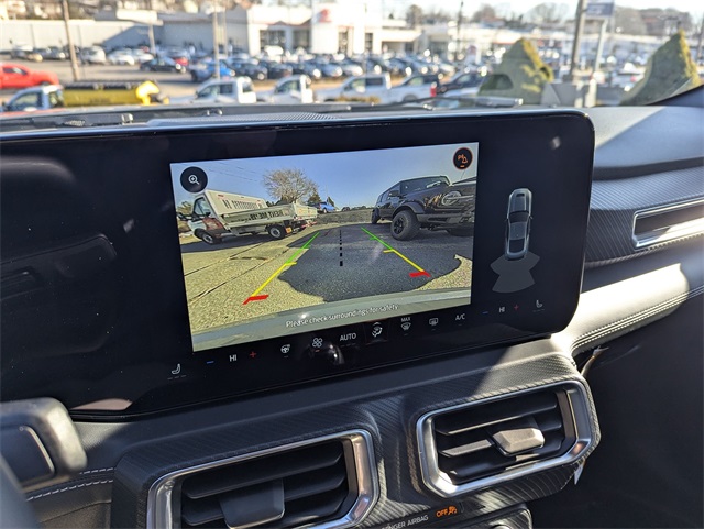 Vehicle image 16 of 26