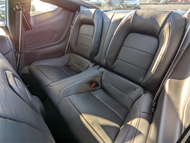 Vehicle image 19 of 26