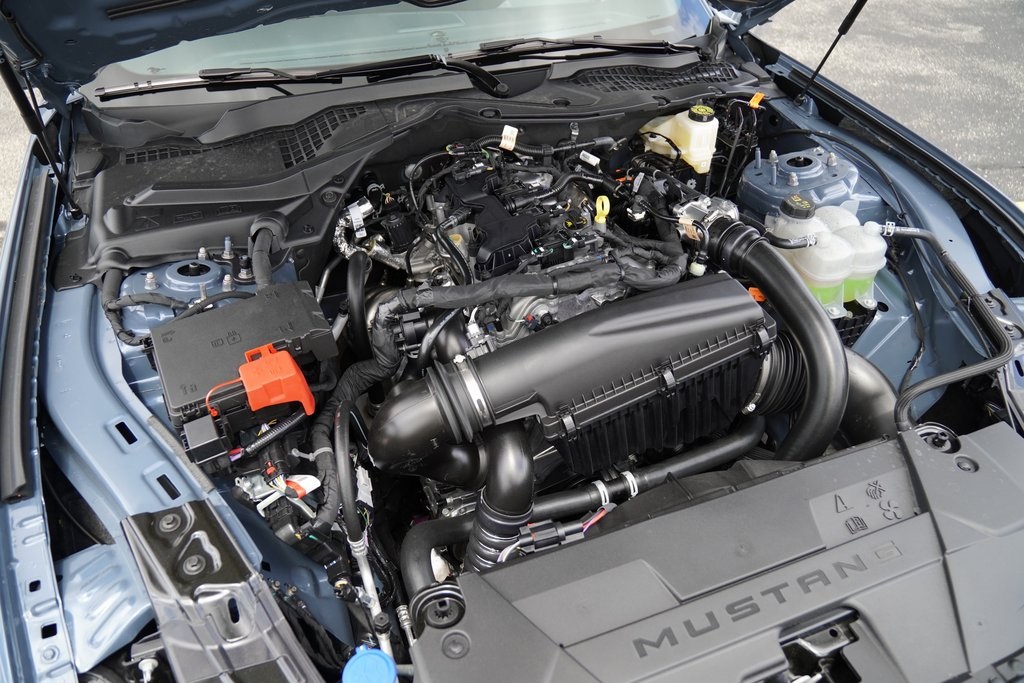 Vehicle image 17 of 18
