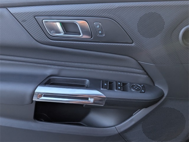 2025 Ford Mustang EcoBoost Premium Image 9 of 11