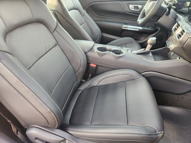 Vehicle image 10 of 23