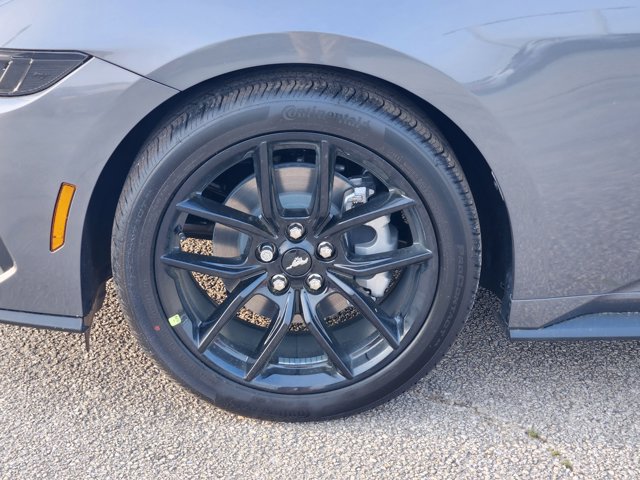 Vehicle image 7 of 23