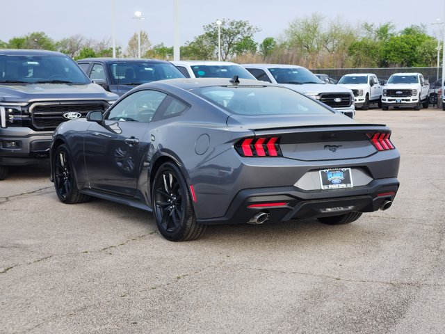 Vehicle image 4 of 23