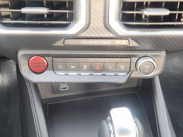 Vehicle image 15 of 23