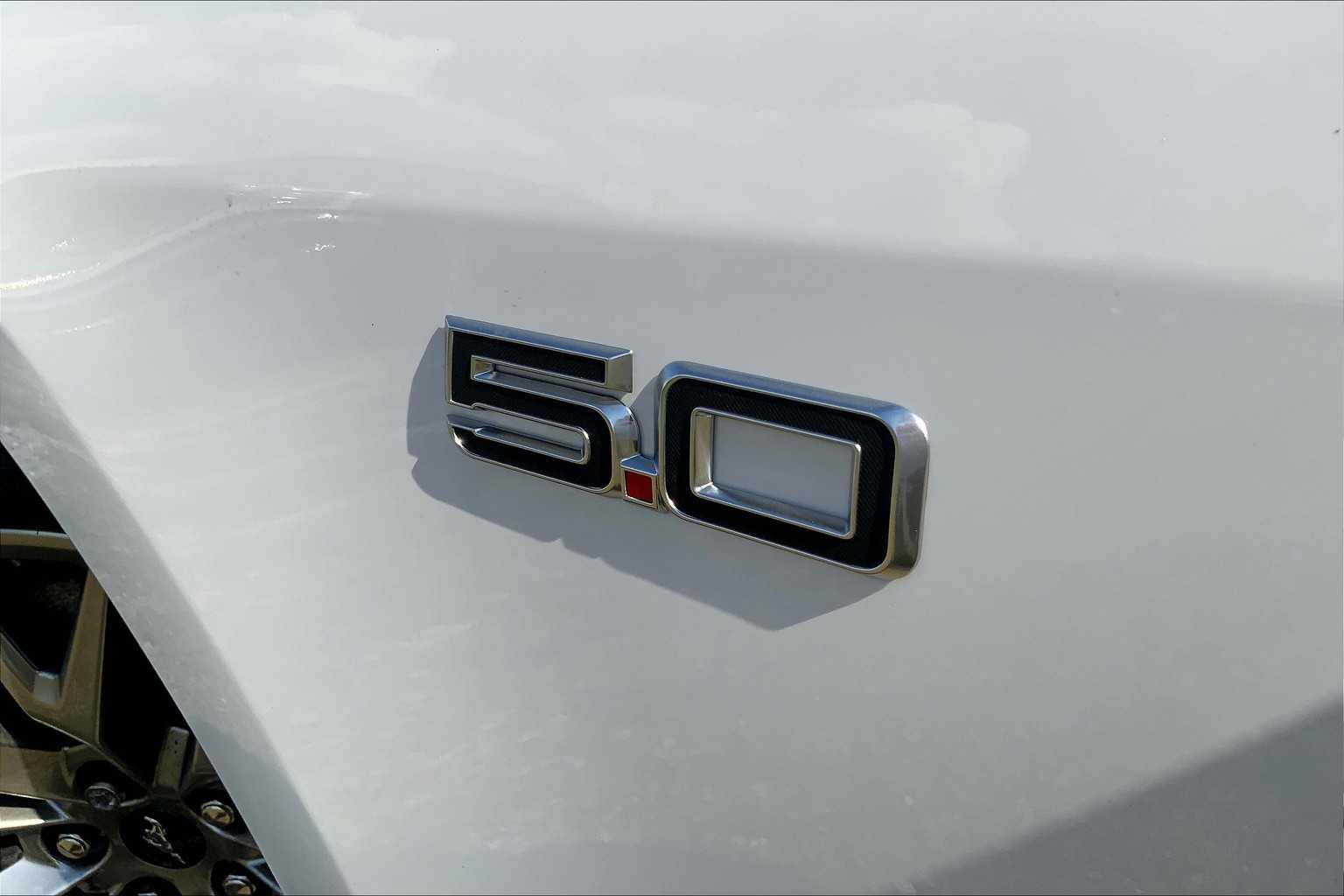 2025 Ford Mustang GT Premium Image 15 of 17