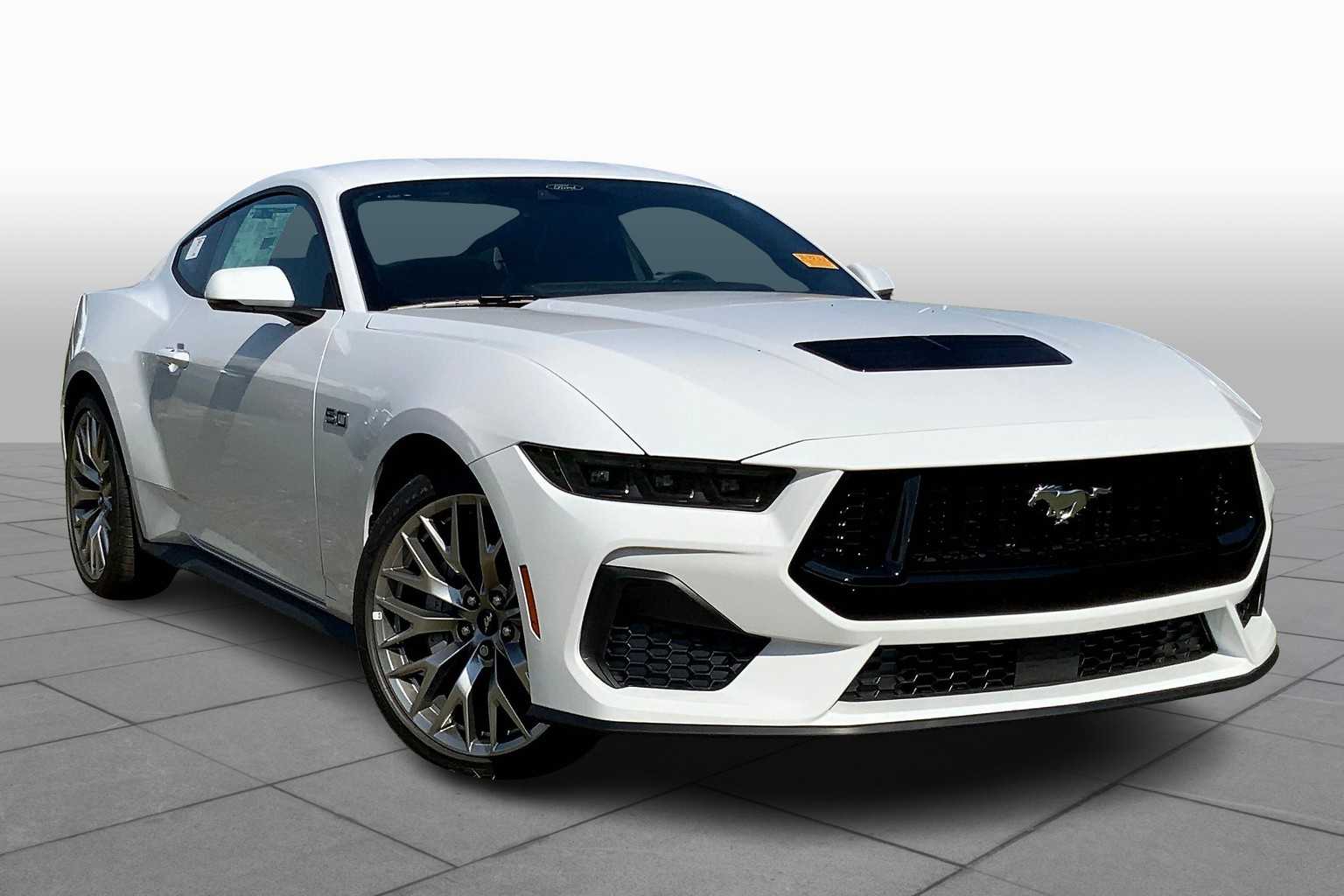 2025 Ford Mustang GT Premium Image 3 of 17