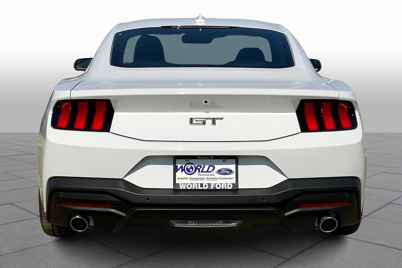 2025 Ford Mustang GT Premium Image 4 of 17