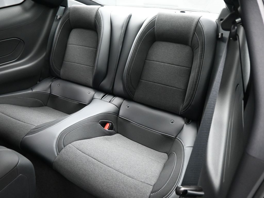 Vehicle image 41 of 51