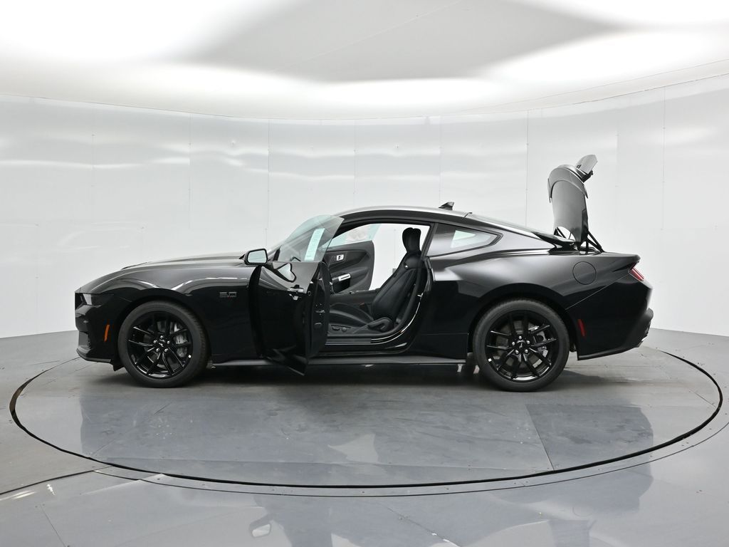 Vehicle image 37 of 51