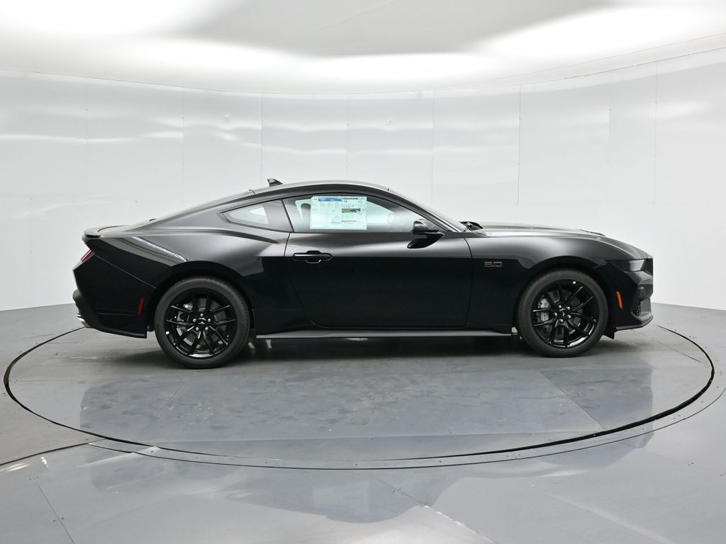 Vehicle image 18 of 51