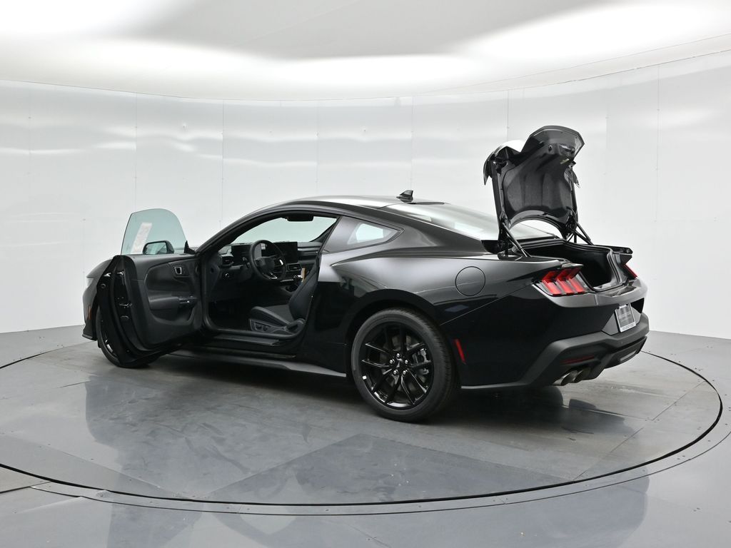 Vehicle image 33 of 51
