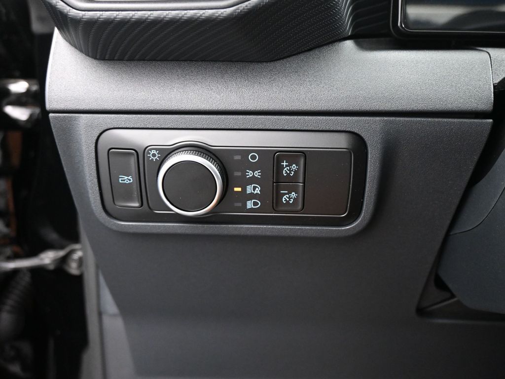 Vehicle image 50 of 51