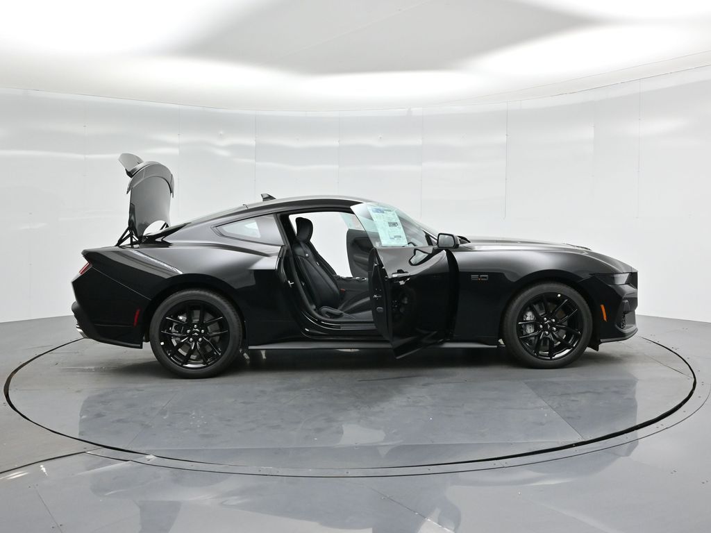 Vehicle image 19 of 51