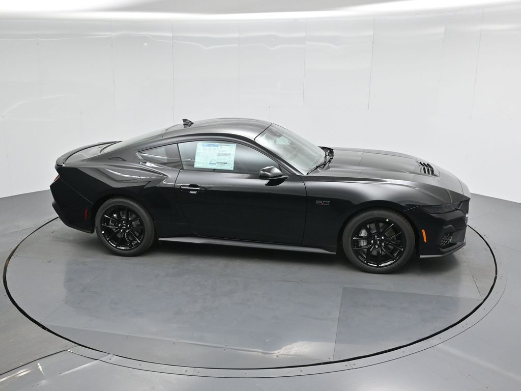 Vehicle image 15 of 51