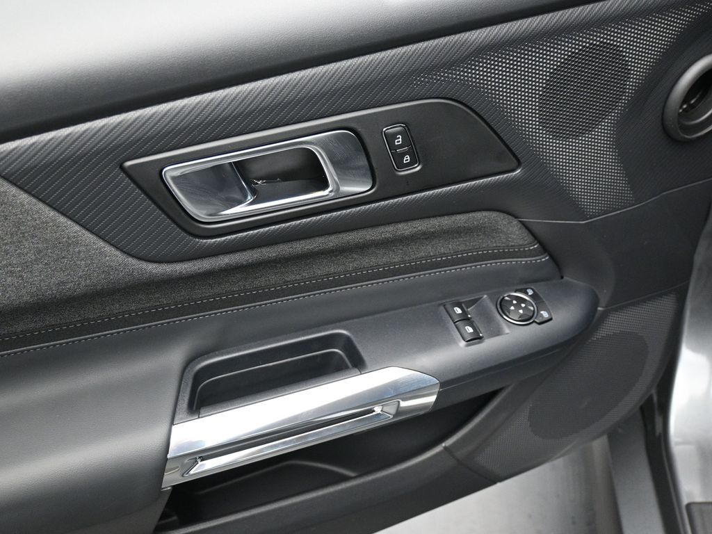 Vehicle image 48 of 54