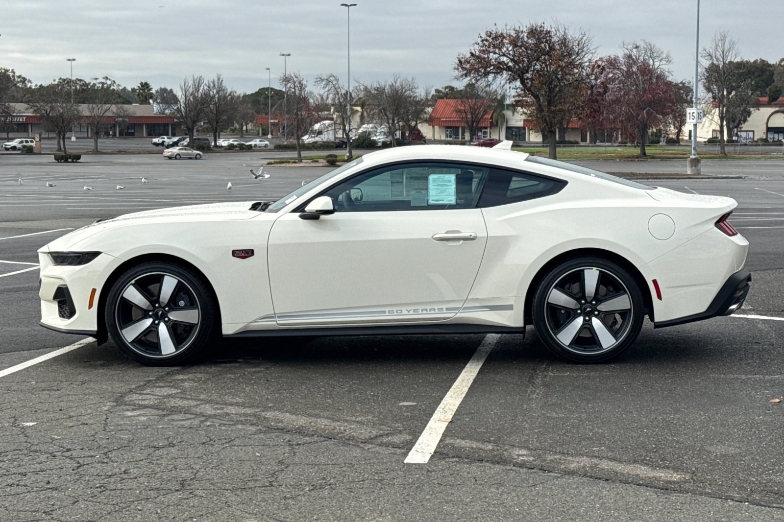 Vehicle image 8 of 33