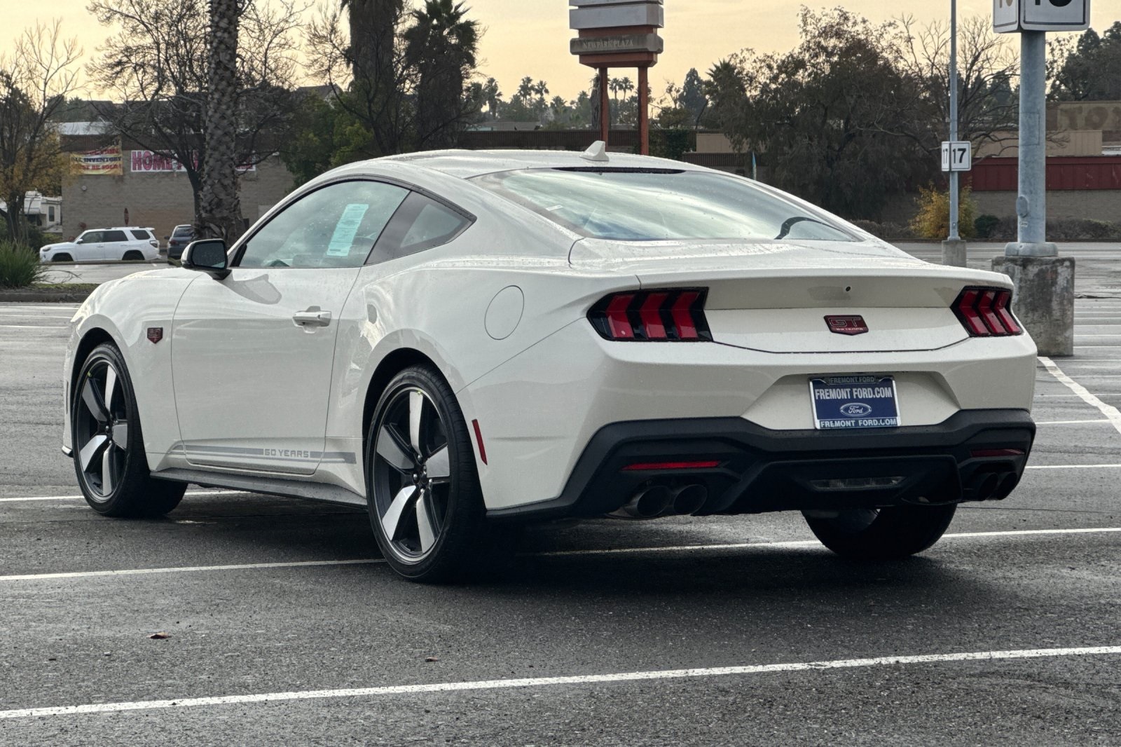 Vehicle image 7 of 33