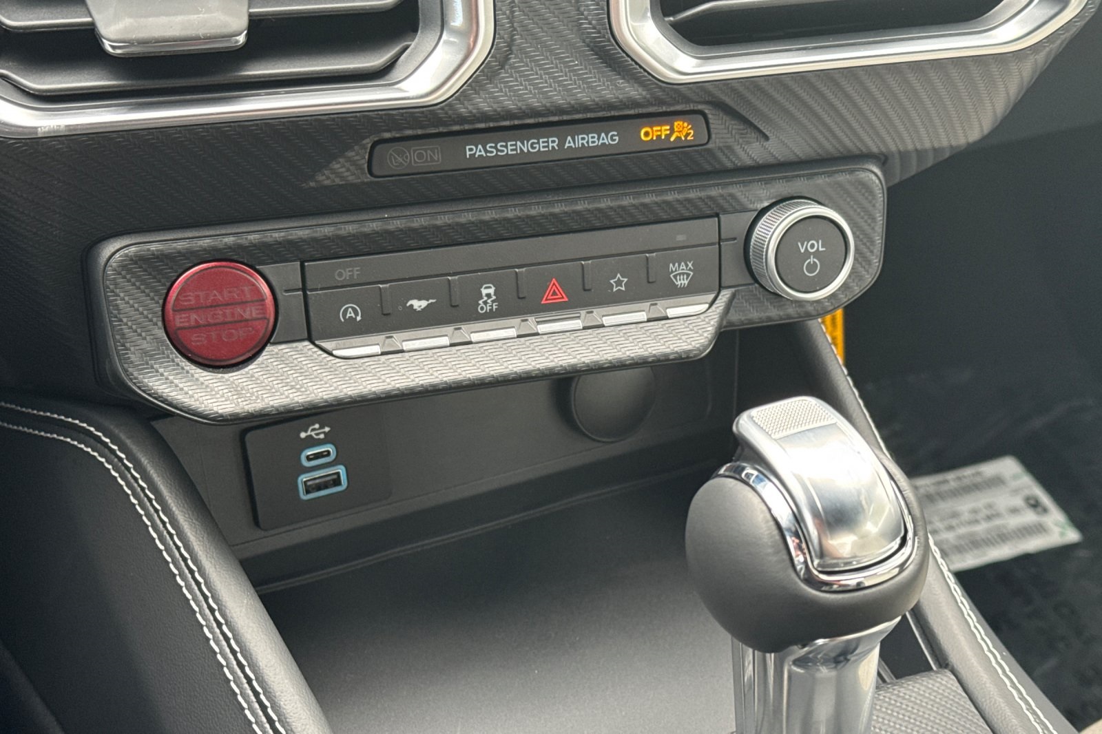 Vehicle image 23 of 33