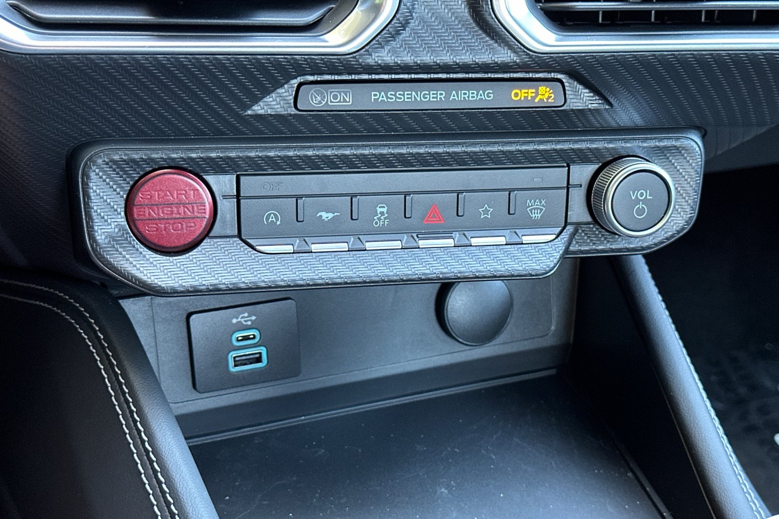 Vehicle image 21 of 31
