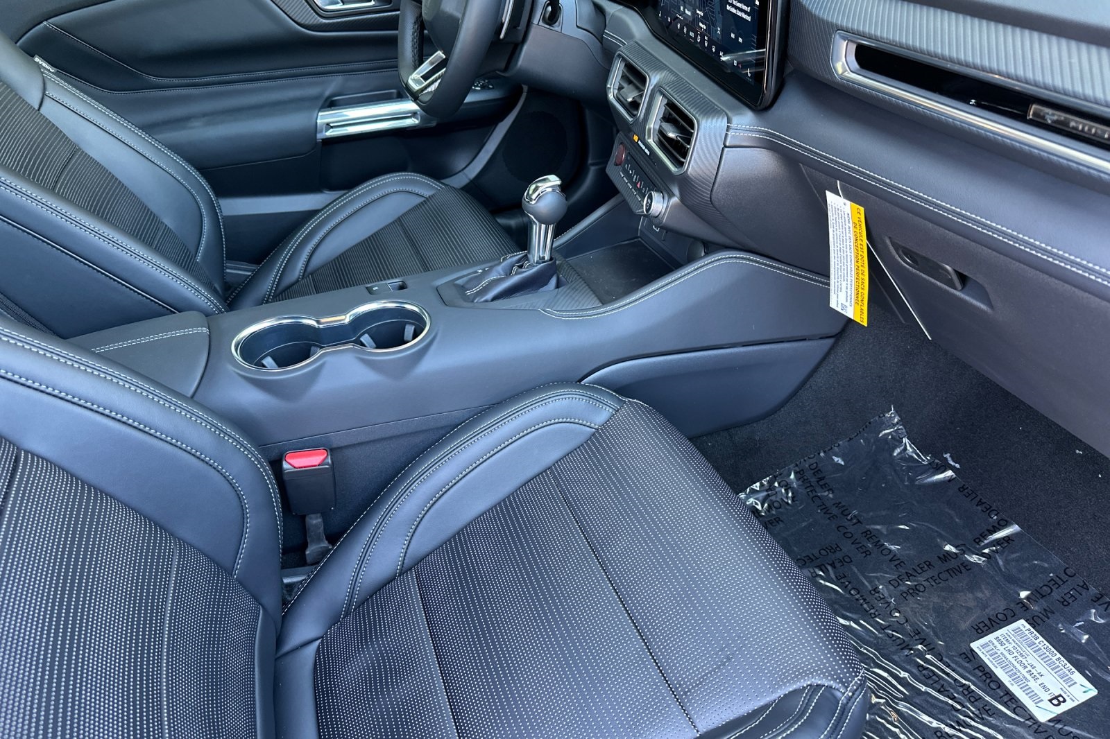 Vehicle image 15 of 31