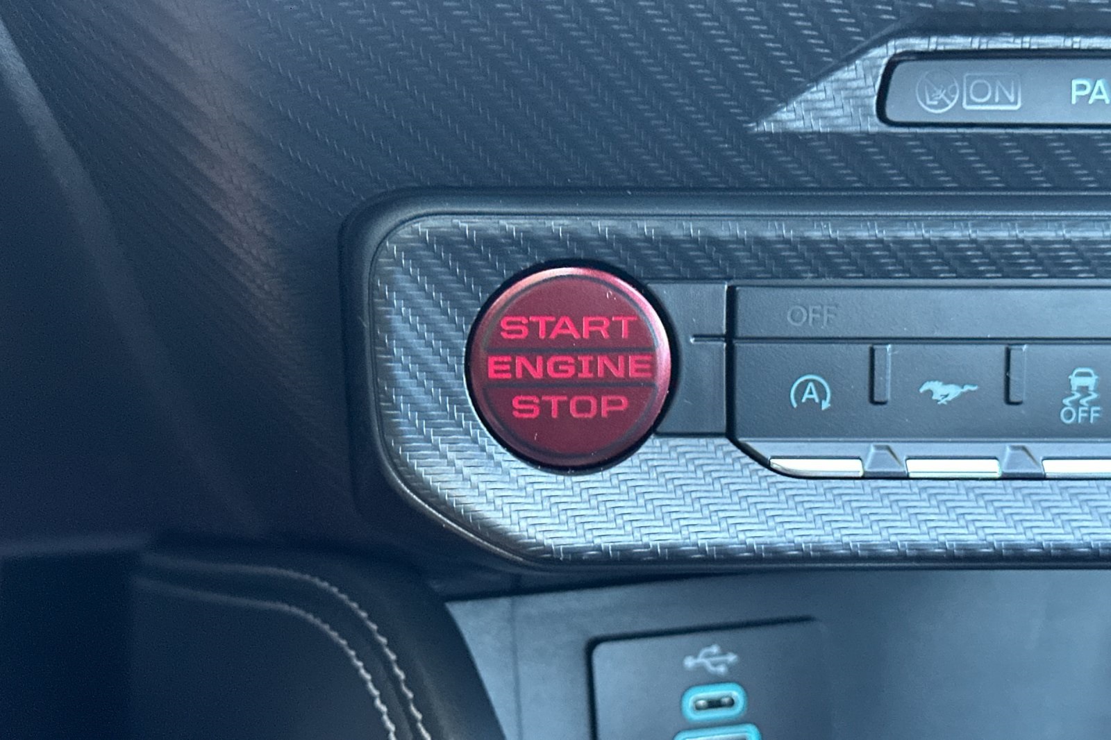 Vehicle image 23 of 31