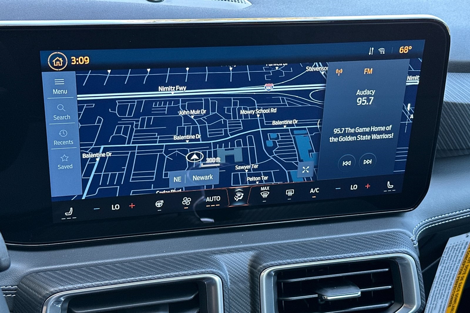 Vehicle image 19 of 31