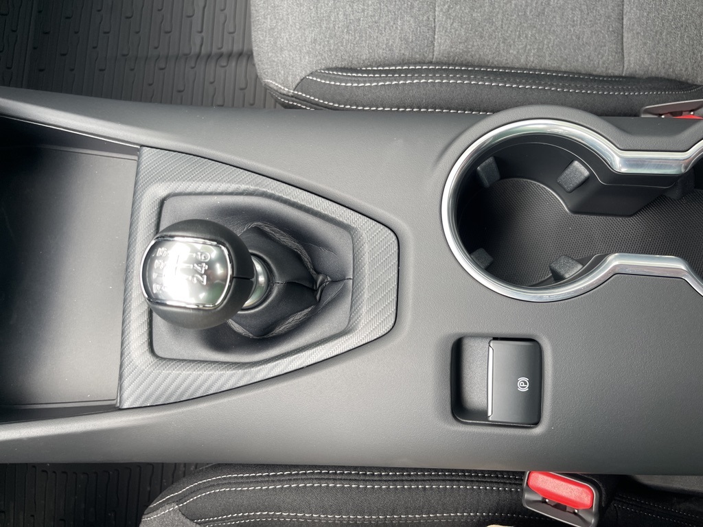 Vehicle image 26 of 31