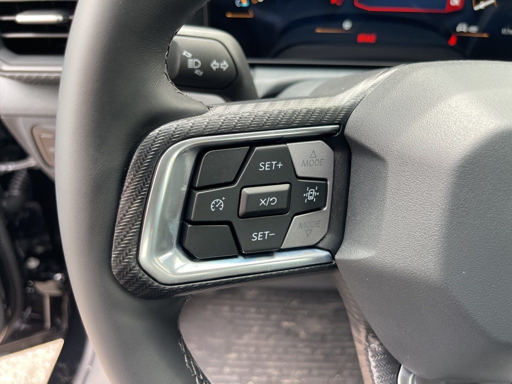 Vehicle image 23 of 31
