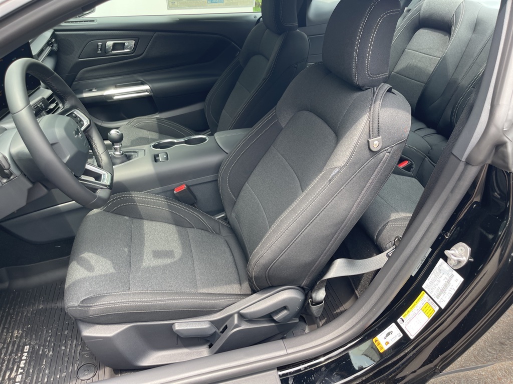 Vehicle image 13 of 31