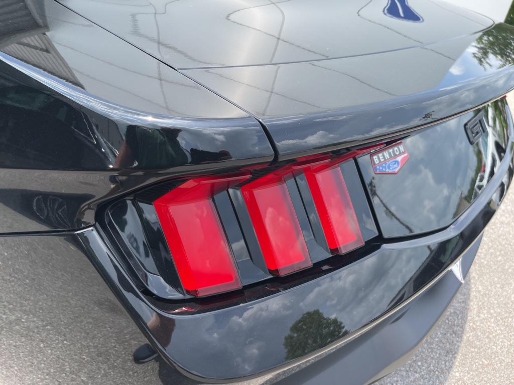 Vehicle image 10 of 31