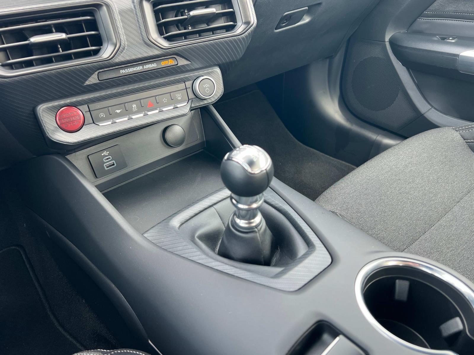 Vehicle image 17 of 31
