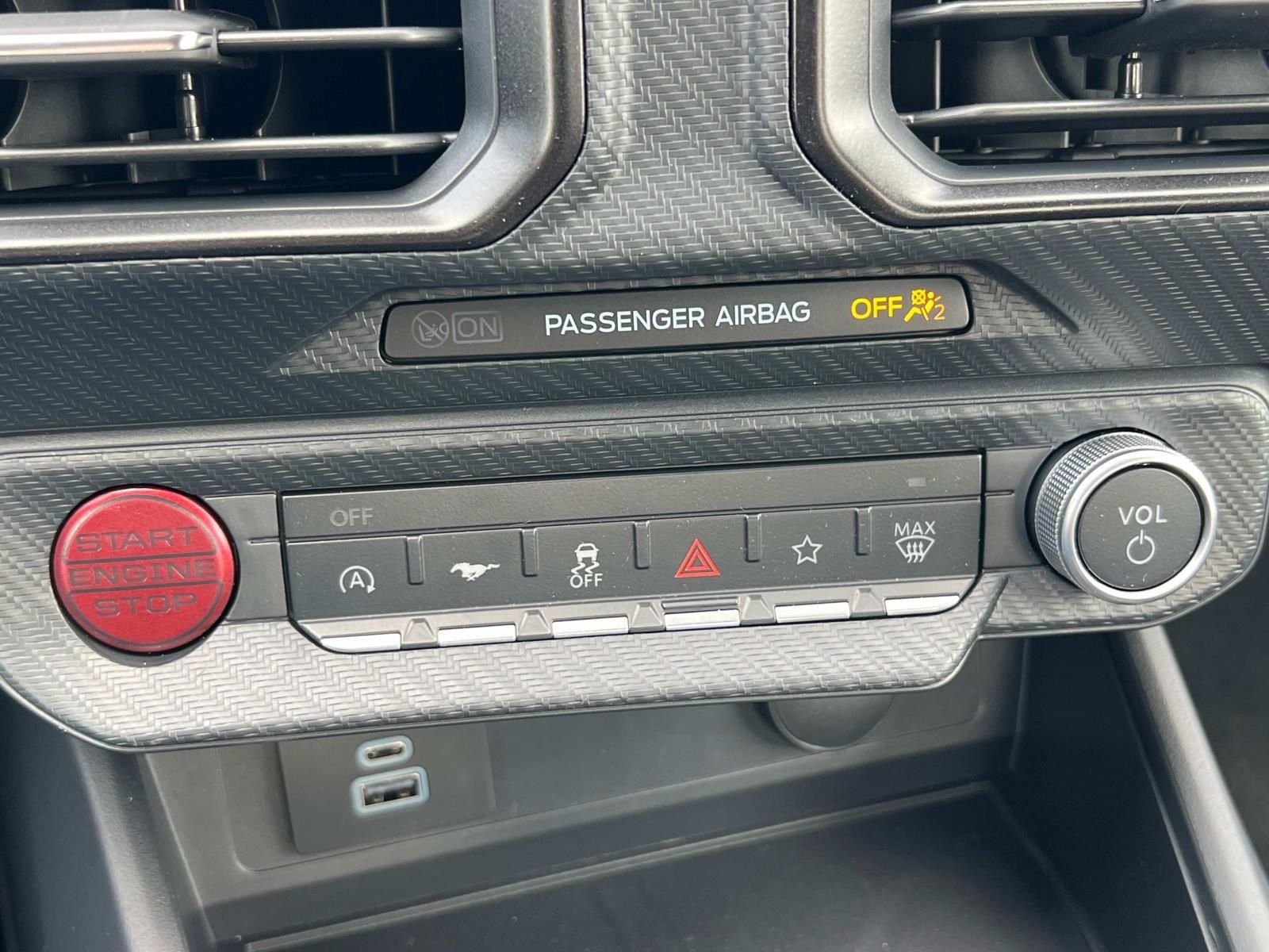 Vehicle image 24 of 31