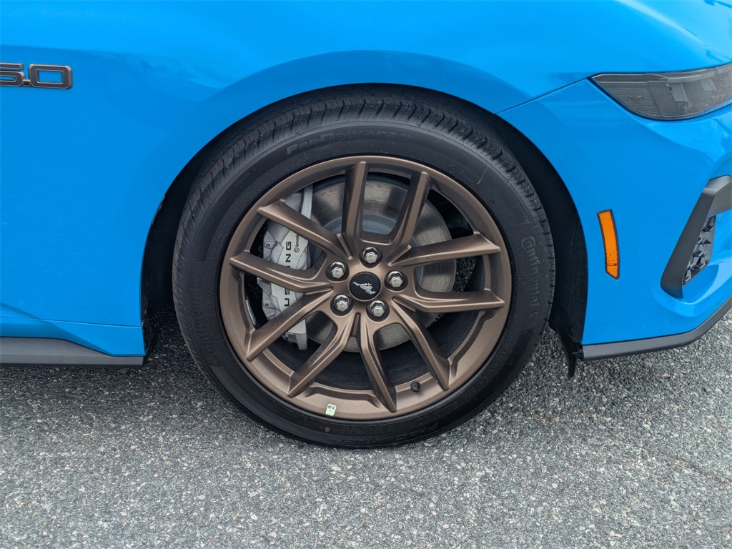 2025 Ford Mustang GT Premium Image 9 of 25