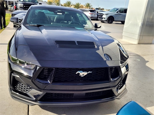 2025 Ford Mustang GT Image 8 of 10