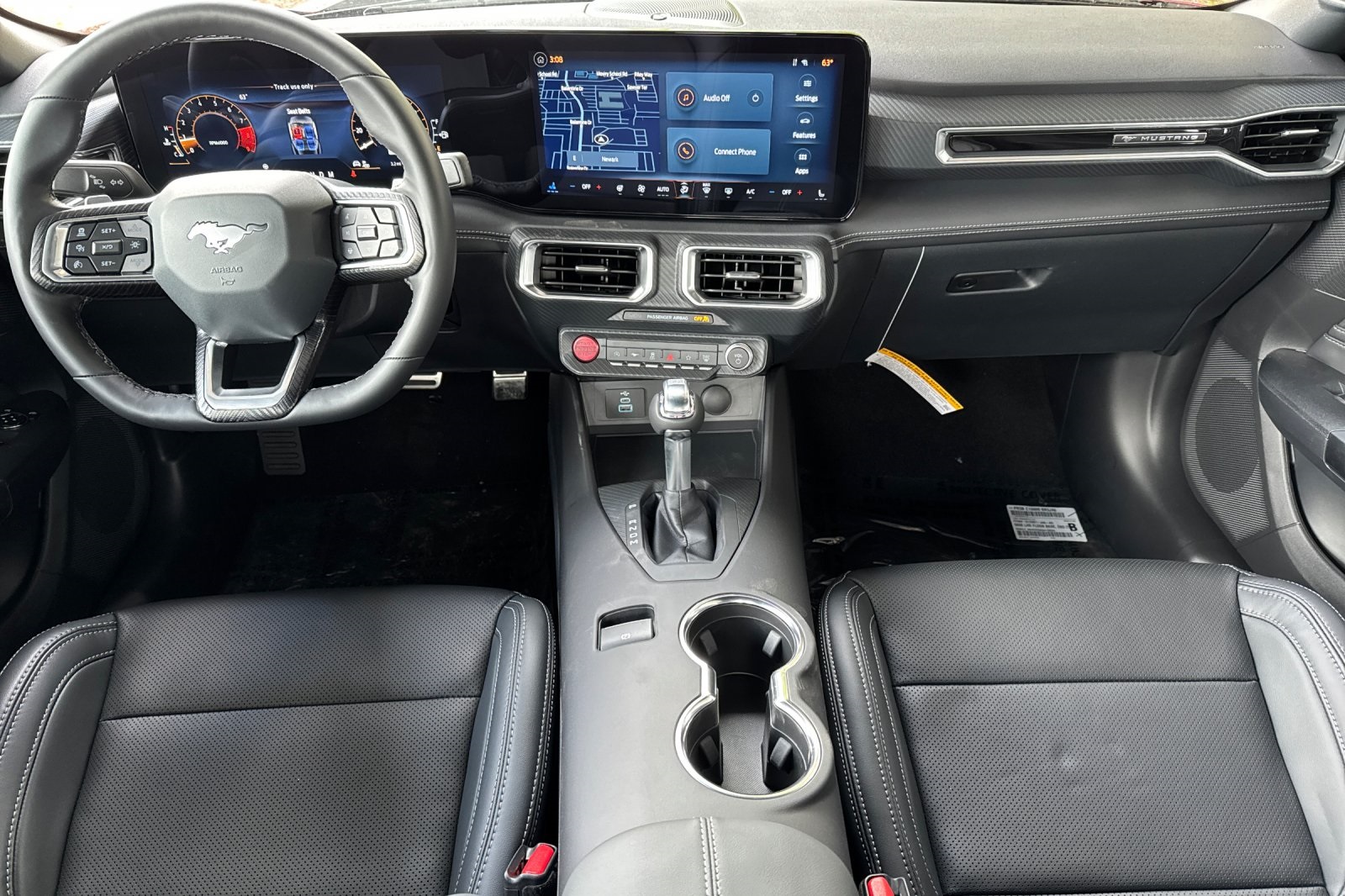 Vehicle image 14 of 32