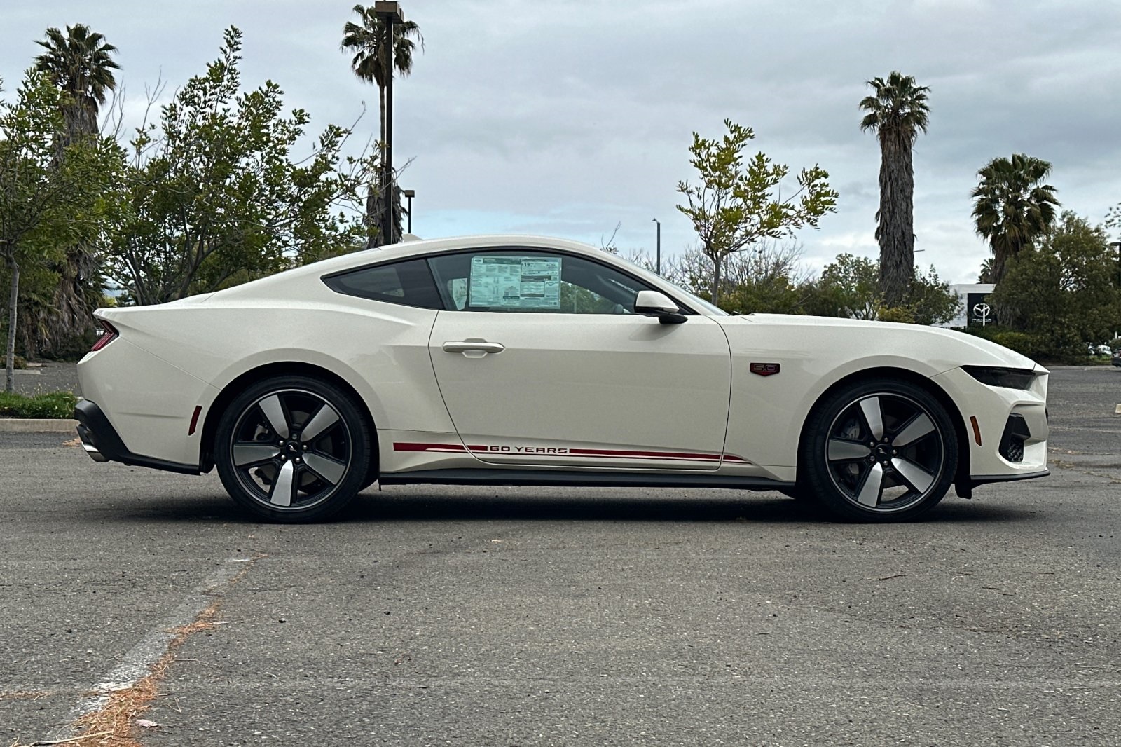 Vehicle image 3 of 31