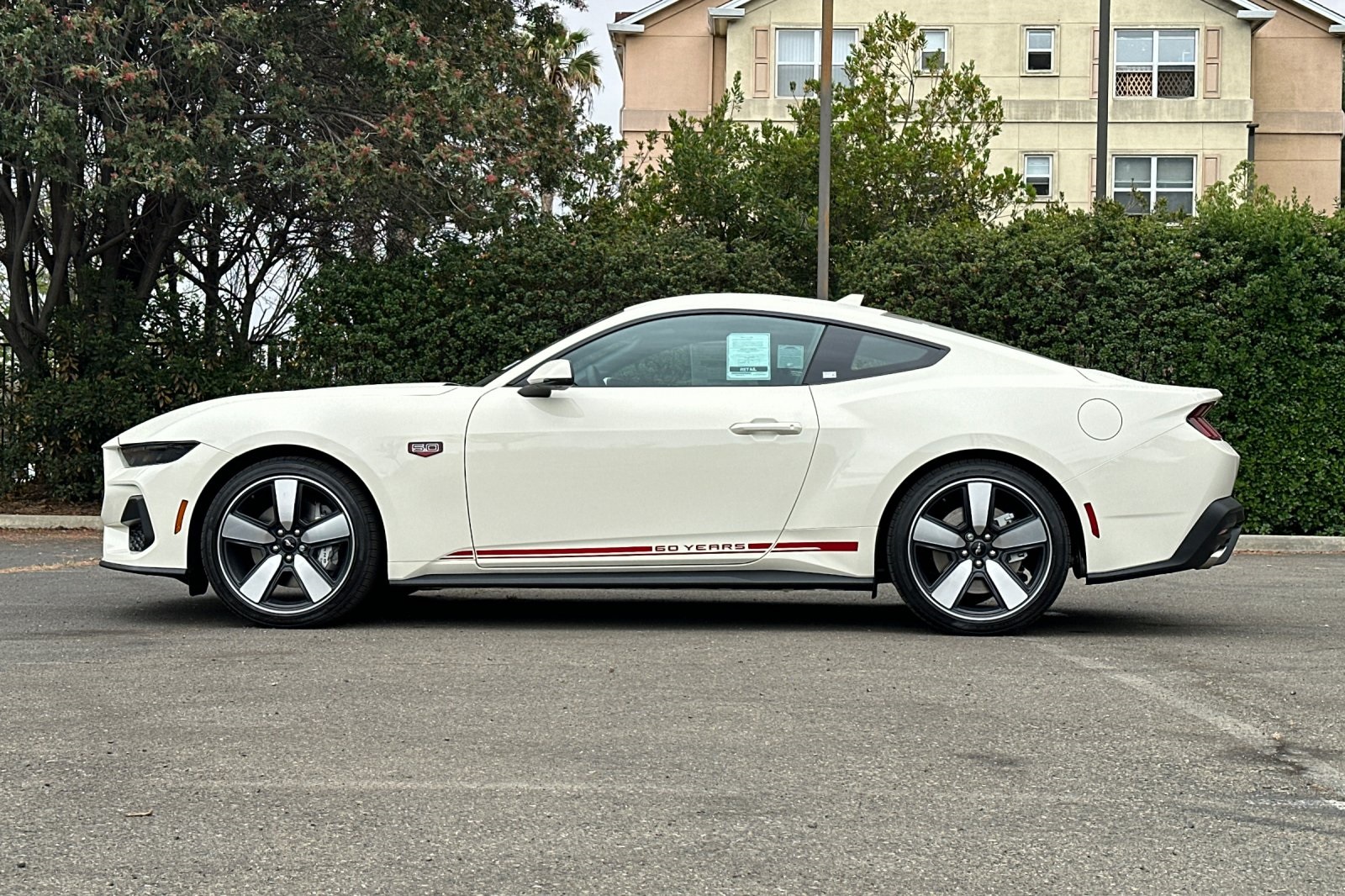 Vehicle image 8 of 31