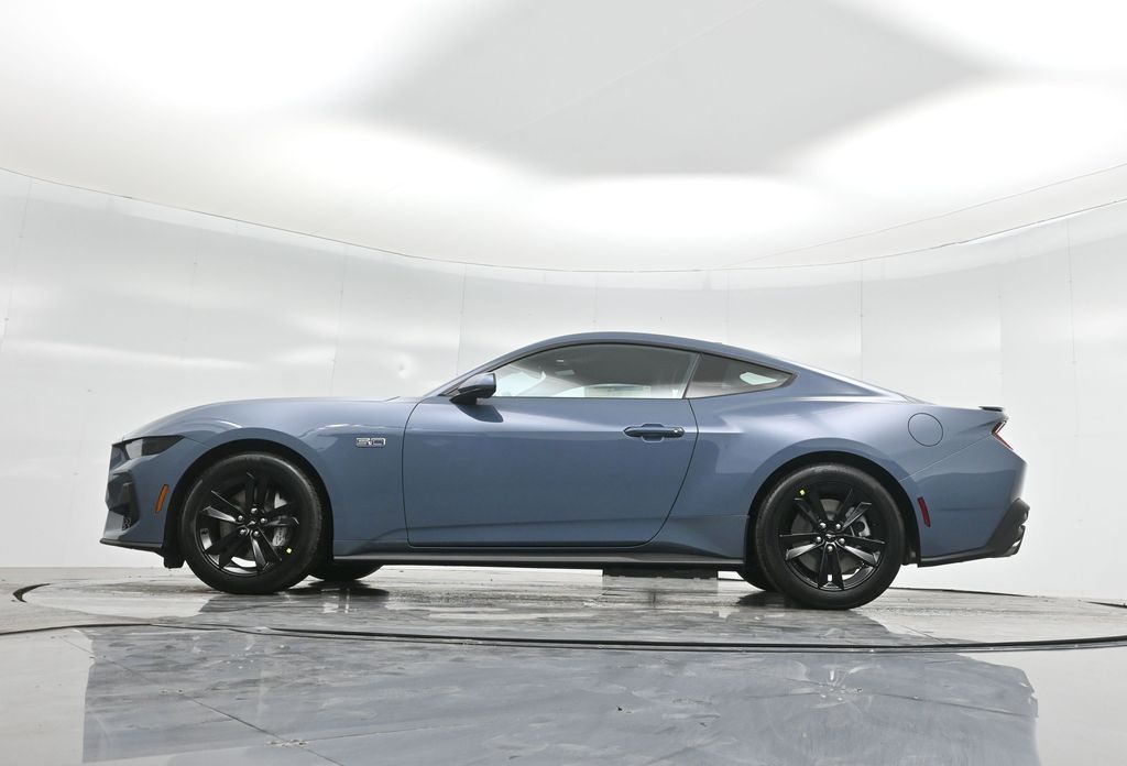 Vehicle image 37 of 50