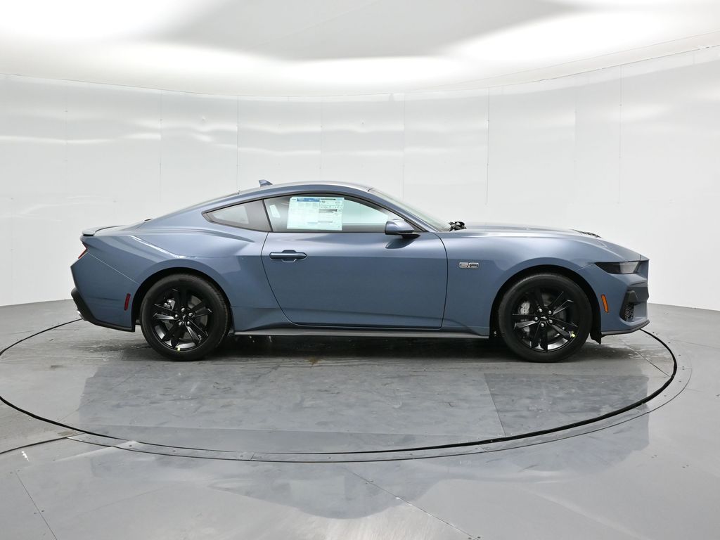 Vehicle image 17 of 50
